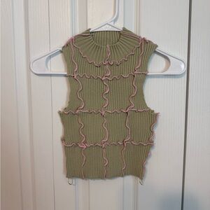 Chic Olive Sleeveless Ribbed Crop Top with Pink Trim